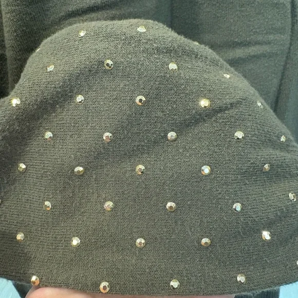Express Olive Sweater with Gold Details - Picture 4 of 4
